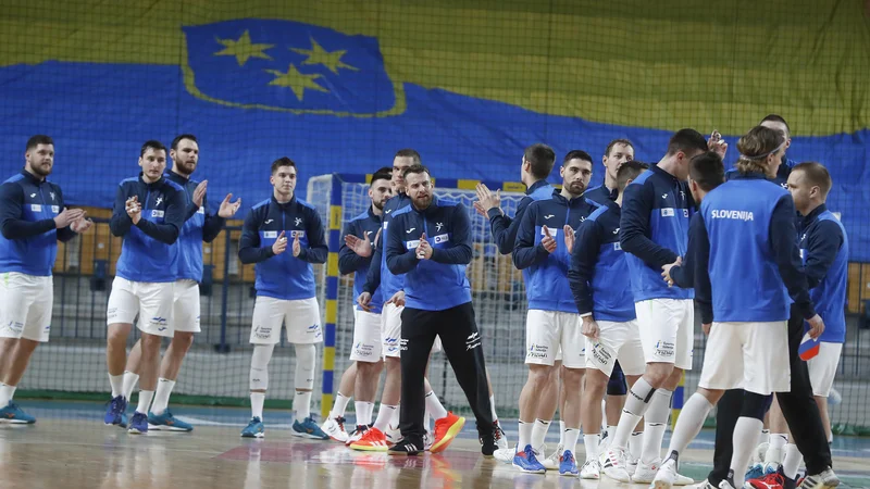 Fotografija: Slovenci gredo jutri na EP. FOTO: Leon Vidic