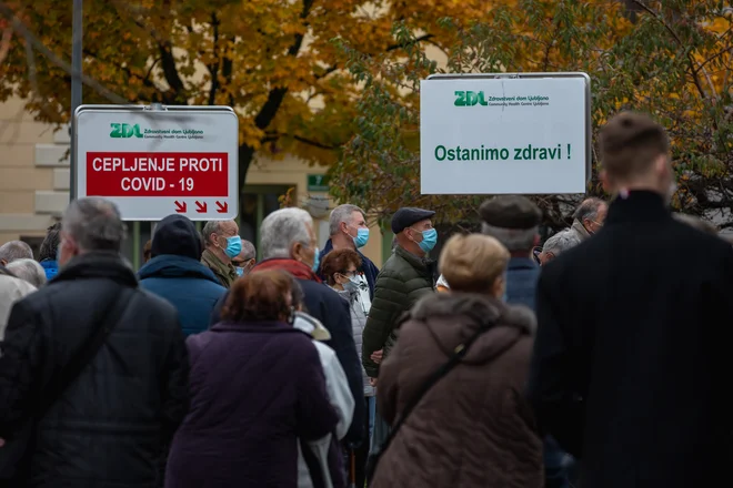 Že dolgo je&nbsp;jasno, da moramo nujno doseči ustrezno visoko precepljenost prebivalstva. FOTO:&nbsp;Črt Piksi/Delo
