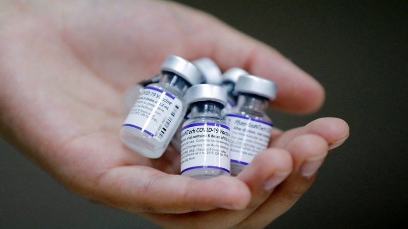 Fotografija: Novo cepivi naj bi bilo bolj učinkovito. FOTO: Javier Torres/AFP
