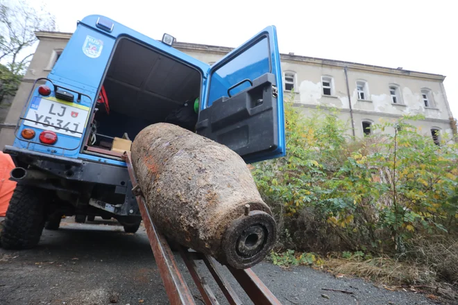 Bomba iz druge svetovne vojne. FOTO: Marko Pigac/Slovenske novice
