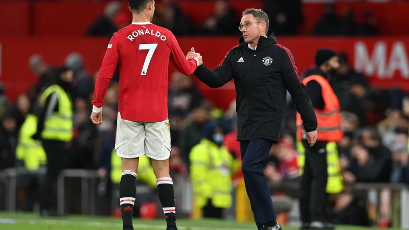 Fotografija: Pozdrav Rangnicka in Ronalda po decembrski ligaški tekmi s Crystal Palaceom na domačem Old Traffordu. FOTO: Paul Ellis/AFP
