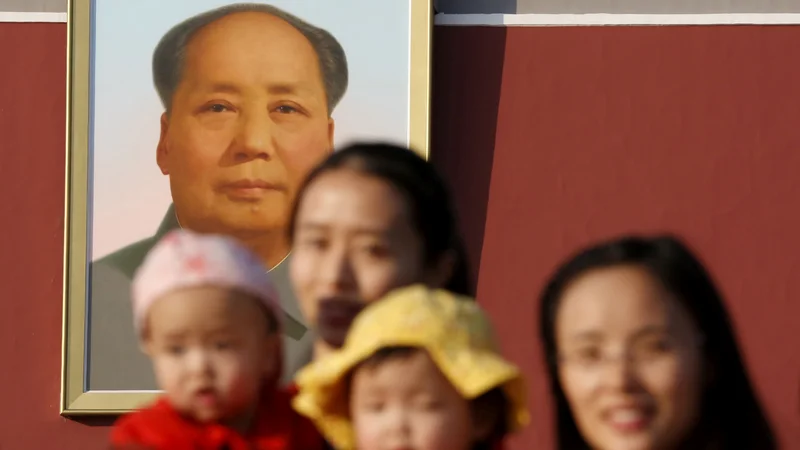 Fotografija: Še 45 let po njegovi smrti je Mao Zedong največji ktiajski voditelj. FOTO: Kim Kyung Hoon/Reuters