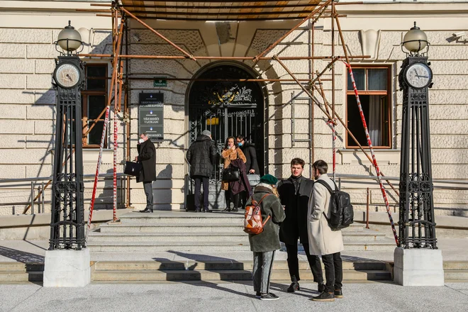 Vrhovno sodišče je odpiralo ponudbe na javno naročilo za vsa sodišča v državi. FOTO: Črt Piksi
