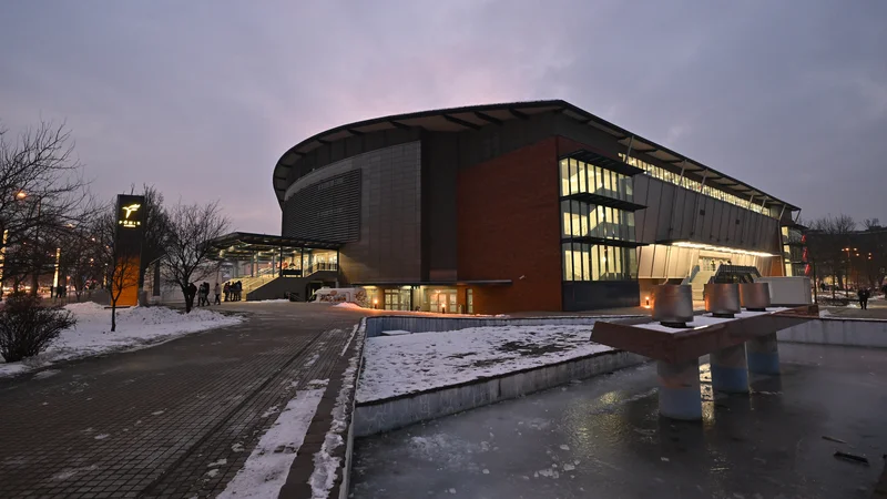Fotografija: Fönix Arena v Debrecenu je mehurček sredi covidnega ravnodušja. FOTO: Marton Monus/Reuters