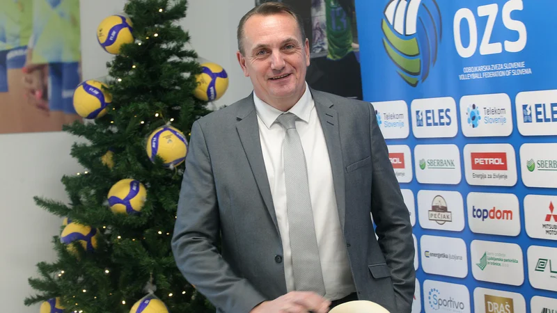Fotografija: Metod Ropret, predsednik OZS, ne skriva zadovoljstva nad dosežki slovenskih odbojkarjev. FOTO: Mavric Pivk/Delo