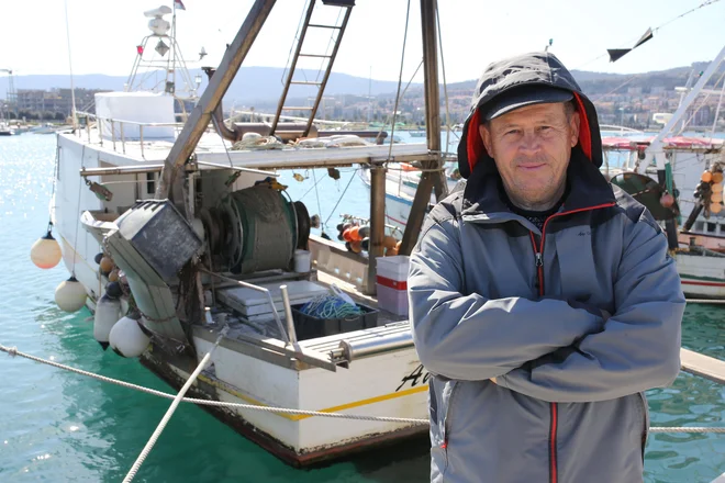 »Do zdaj se je še vsak poskus iskanja rešitev izjalovil,« meni ribič Silvano Radin. FOTO:  Tomi Lombar/Delo
