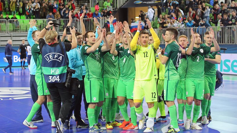 Fotografija: Slovenska reprezentanca je pred štirimi leti na domačem euru polnila tribune Stožic in dosegla najboljšo uvrstitev na velikih tekmovanjih. Tudi na letošnjem EP meri vsaj na četrtfinale. FOTO: Tomi Lombar
