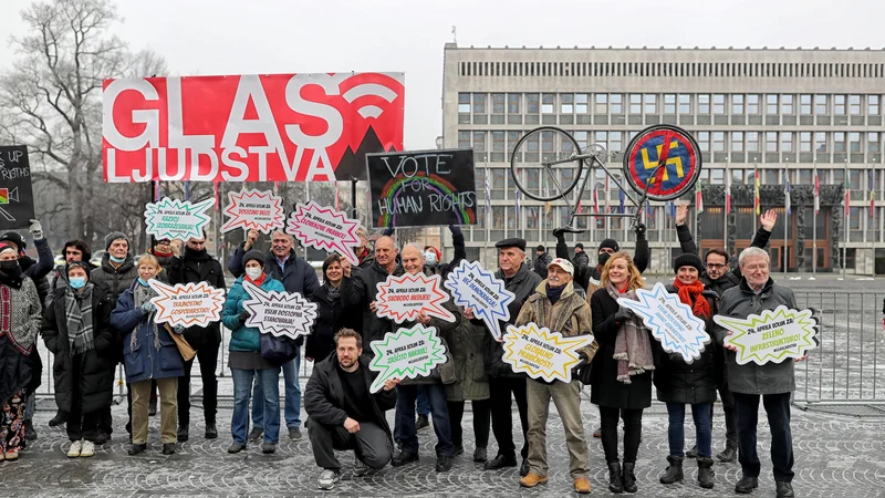 Fotografija: Pobuda Glas ljudstva združuje več kot 1800 aktivnih posameznikov in več kot 100 organizacij civilne družbe. FOTO: Blaž Samec/Delo
