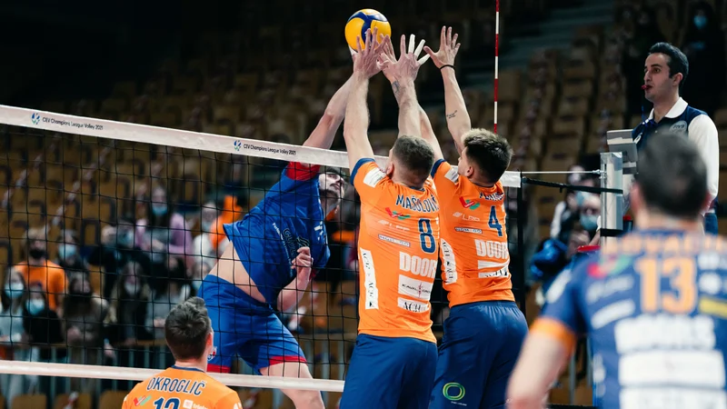 Fotografija: ACH Volley je, tudi z blokom, ustavil odbojkarje kluba s slovitim imenom in zgodovino. FOTO: Alen Hadžić