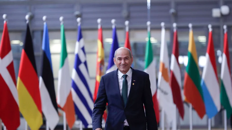 Fotografija: Ko je Slovenija priznala Kitajsko, se je zavezala, da s Tajvanom ne bo imela uradnih stikov, predsednik vlade pa je zdaj napovedal odprtje predstavništva na Tajvanu. Opozicija napoveduje sklic izredne seje odbora za zunanjo politiko, odzval se je tudi minister Počivalšek. FOTO: Olivier Hoslet/Afp