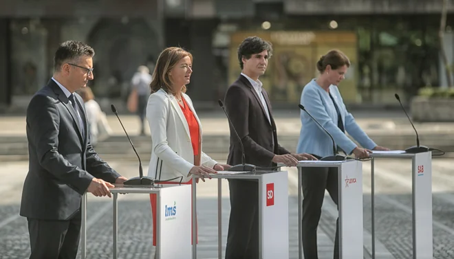 V SD Tanje Fajon in Levici Luke Mesca vidijo pobudo za njihovo prepoved tudi kot sredstvo za diskreditacijo. FOTO: Blaž Samec/Delo
