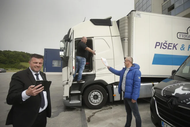 Podjetnik Peter Pišek, sicer tudi predsednik sekcije za promet pri obrtni zbornici, si že nekaj let prizadeva za MLC na Lopati. FOTO: Jure Eržen/Delo
