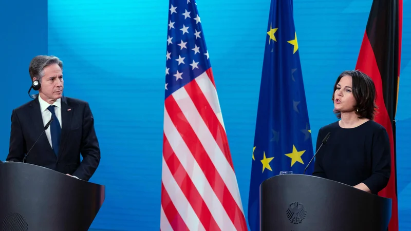 Fotografija: Nemška zunanja ministrica Annalena Baerbock in njen ameriški kolega Antony Blinken sta govorila o rusko-ukrajinskem konfliktu. FOTO: Alex Brandon/AFP
