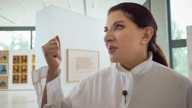 Vrnitev domov: Marina Abramović in njeni otroci Foto Tv Slo
