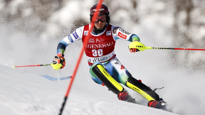 Fotografija: Žan Kranjec (na fotografiji) med slalomsko preizkušnjo decembra v Val d'Iseru. FOTO: Christian Hartmann/Reuters