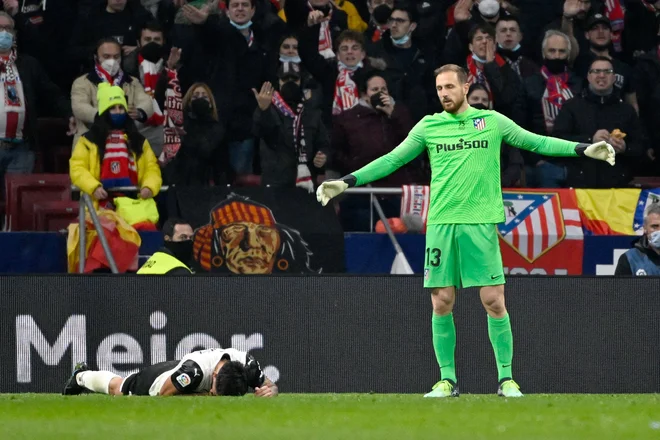 V prvih 45 minutah je bil madridski Atletico nokavtiran, potem pa so se Jan Oblak in soigralci pobrali in v sodnikovem dodatku prišli do popolnega preobrata proti Valencii. FOTO: Pierre-philippe Marcou/AFP