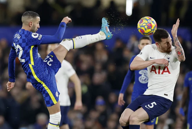 Hakim Ziyech (levo) je zabil pravi evrogol. FOTO: Peter Cziborra/Reuters
