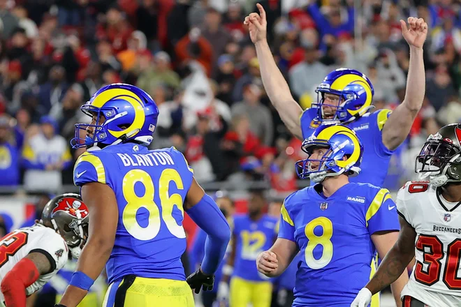 Los Angeles Rams je na terenu branilca naslova najboljšega v ameriškem nogometu Tampe Bay Buccaneers pripravil veliki šok za domače navijače. FOTO: Kevin C. Cox/AFP