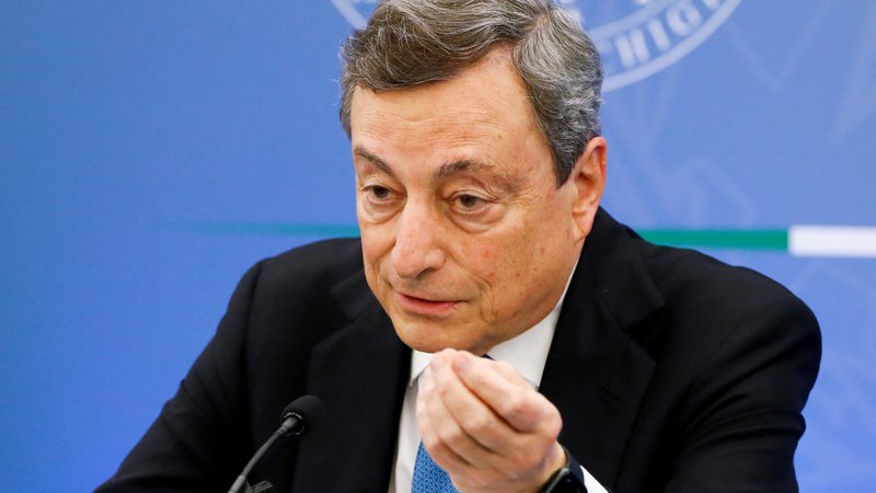 Fotografija: Mario Draghi uspešno vodi italijansko vlado, bo tudi predsednik države? FOTO: Remo Casilli/Reuters

