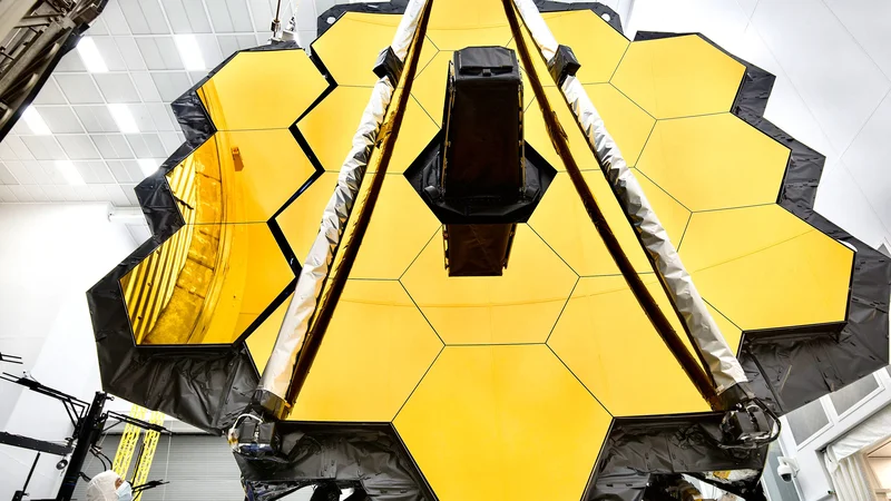 Fotografija: Prve posnetke lahko pričakujemo šele čez nekaj mesecev. FOTO: Chris Gunn/Nasa/AFP