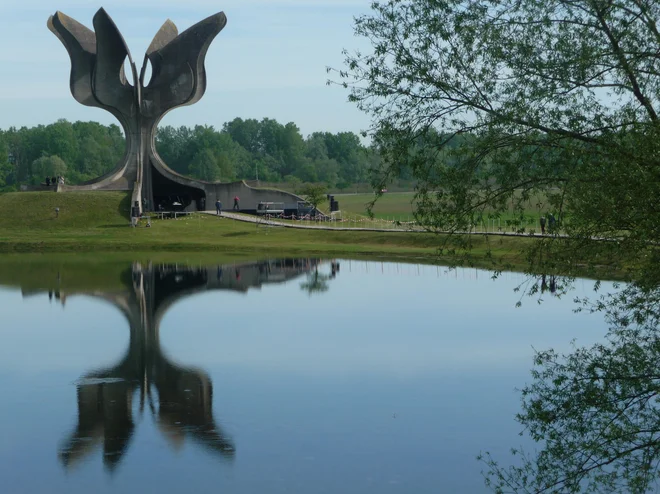 V ustaškem koncentracijskem taborišču Jasenovac je bilo ubitih tudi okoli 15.000 Judov. FOTO: Dejan Vodovnik
