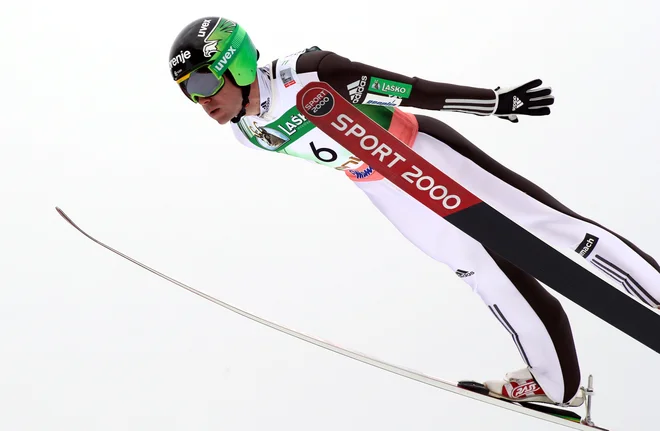 Jernej Damjan leta 2018 med tekmo v Planici. FOTO: Marko Feist
