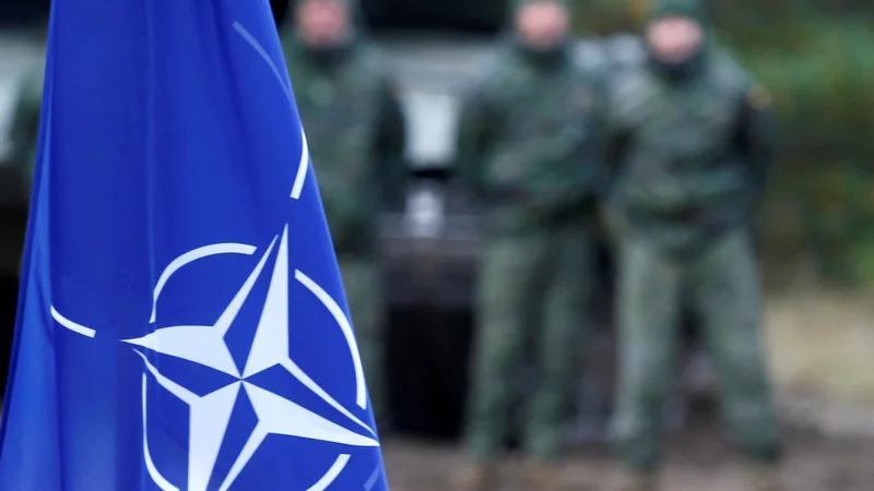 Fotografija: Severnoatlantsko zavezništvo na namerava končati svoje politike odprtih vrat. FOTO: Ints Kalnins/Reuters