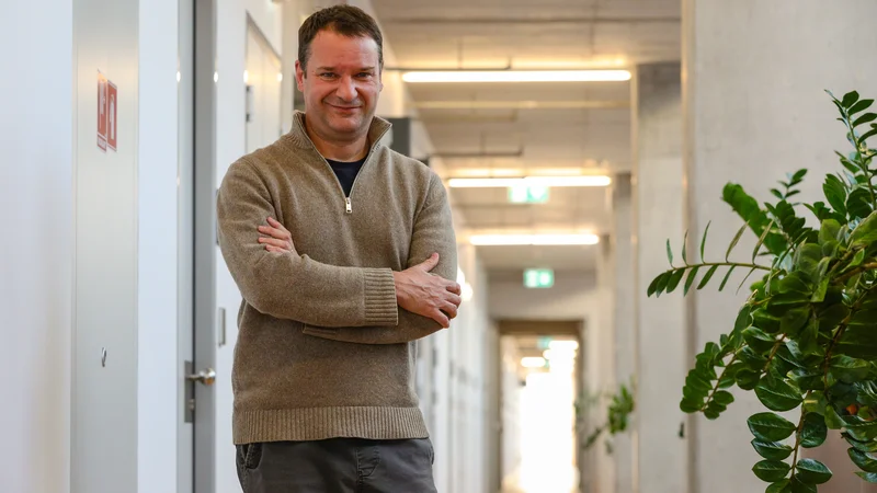 Fotografija: Po mnenju prof. Blaža Zupana je poznavanje umetne inteligence oziroma njene uporabe nujno, da se bomo uspešno spoprijemali s prihodnjimi izzivi. FOTO: Črt Piksi