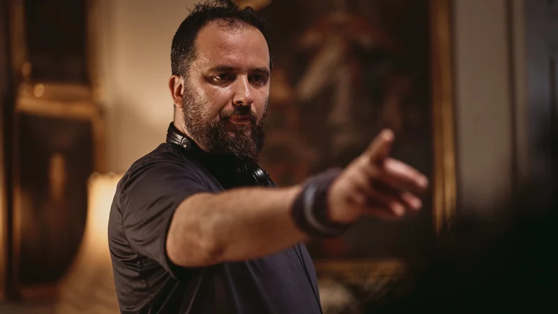 Režiser in scenarist TV-serije Dolina rož med snemanjem v Prelovškovi vili FOTO: Ksaver Sinkar