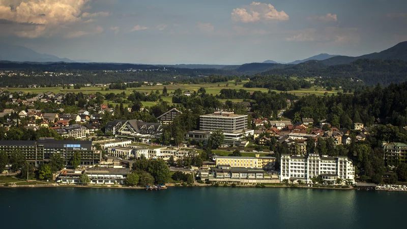 Fotografija: Sava je po veljavni strategiji turizma sicer predvidena kot najpomembnejši člen državnega turističnega holdinga, saj je lastnica daleč največjega turističnega podjetja pri nas, ki ima številne hotele na Obali, Bledu in v vzhodni Sloveniji. FOTO: Voranc Vogel/Delo