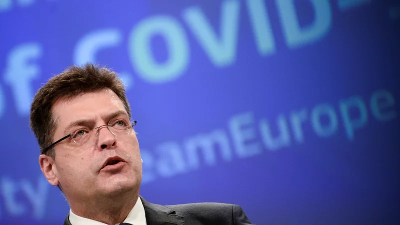 Fotografija: Delovanje vlade je pripeljalo do tega, da je bila v evropskem parlamentu prvič sprejeta resolucija s kritikami Slovenije. Njeno sprejetje decembra je po besedah evropskega komisarja Janeza Lenarčiča dejstvo, ki »govori samo zase«. FOTO: Johanna Geron/Reuters