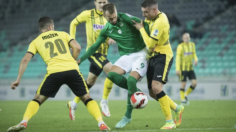Fotografija: Prvi cilj Radomljanov v spomladanskem delu sezone je zagotovitev obstanka med slovensko elito. FOTO: Jure Eržen/Delo