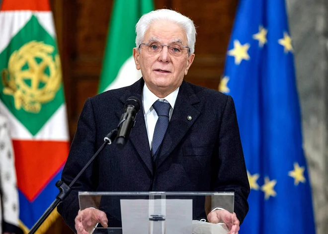 Po izvolitvi Mattarella prejema čestitke tudi od drugih evropskih in svetovnih voditeljev. FOTO: Urad predsednika/AFP
