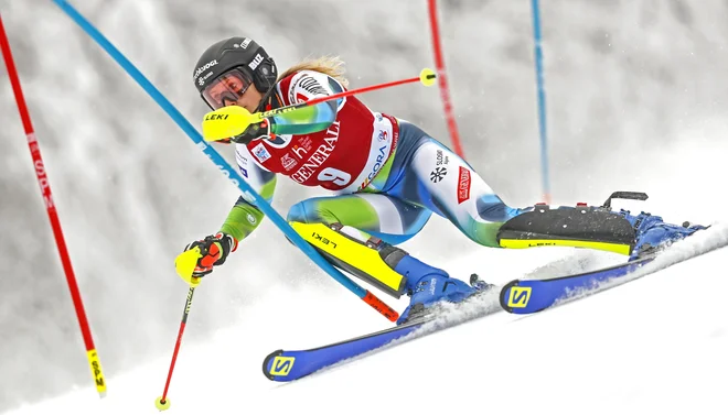 Ana Bucik je v sezoni svetovnega pokala 2021/22 v življenjski formi. FOTO: Matej Družnik
