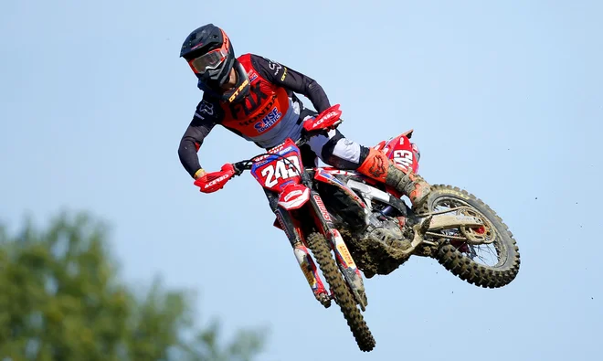 Tim Gajser sezone ne bo začel z rdečo tablico, a jo želi imeti ob koncu. FOTO:&nbsp;Matej Družnik
