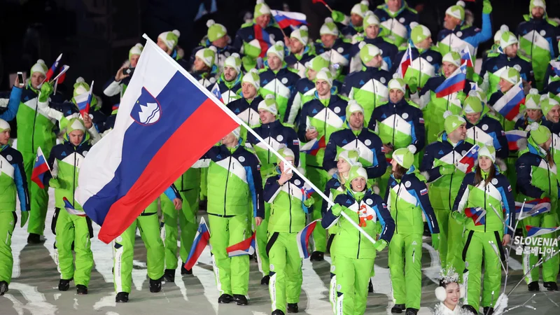 Fotografija: Olimpijski festival Peking 2022 bo ponujal spremljanje neposrednega prenosa olimpijskih iger preko velikih zaslonov in radijskih sprejemnikov, obiskovalci pa se bodo lahko preizkusili v različnih športih. Navijače pa čakajo tudi kolajne in praktične nagrade. FOTO: Aleš Fevžer
