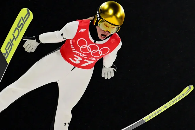 Zelo daleč je odneslo tudi Niko Križnar. FOTO: Christof Stache/AFP
