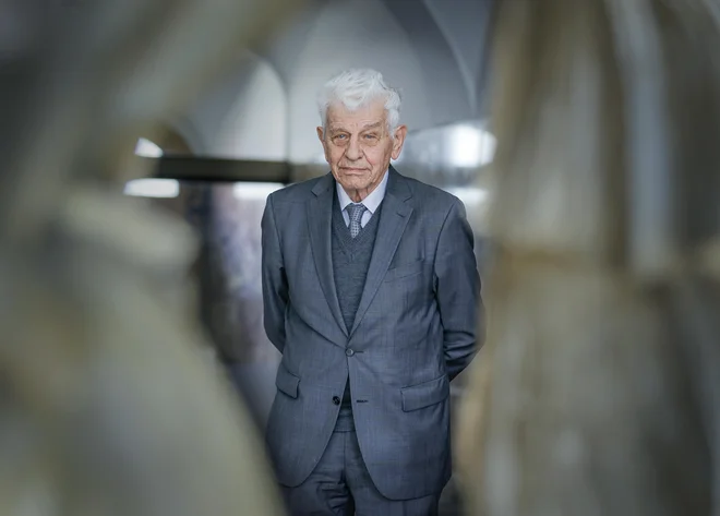Študij klasične filologije na ljubljanski filozofski fakulteti je začel leta 1950 in ga končal v štirih letih. Leta 1958 je bil promoviran za doktorja literarnih znanosti. FOTO: Jože Suhadolnik/Delo
