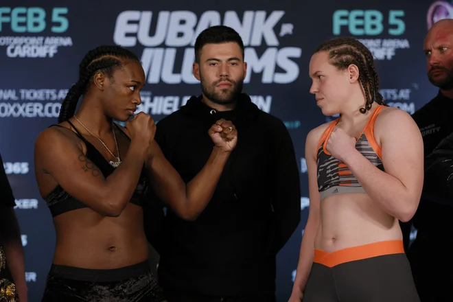 Claressa Shields in Ema Kozin se bosta jutri v Cardiffu udarili za naslove svetovne prvakinje po razIičicah IBF, WBA, WBC in WBF. FOTO: Andrew Couldridge/Reuters

