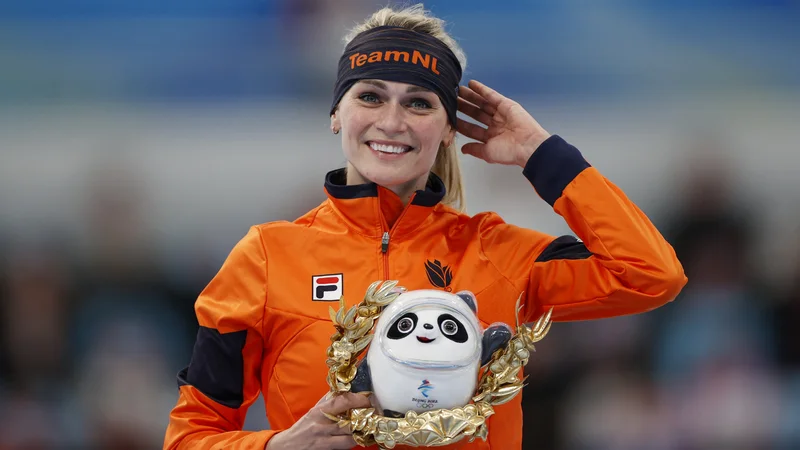 Fotografija: Nizozemsko bero kolajn v hitrostnem drsanju je sprožila zlata Irene Schouten. FOTO: Susana Vera/Reuters