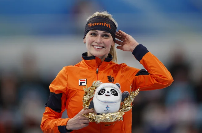 Nizozemsko bero kolajn v hitrostnem drsanju je sprožila zlata Irene Schouten. FOTO: Susana Vera/Reuters
