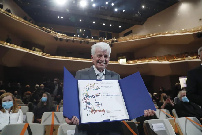 Prešernovo nagrado za življenjsko delo je prejel klasični filolog svetovnega ugleda, prevajalec in eden ključnih slovenskih intelektualcev svoje generacije Kajetan Gantar. Foto Leon Vidic
