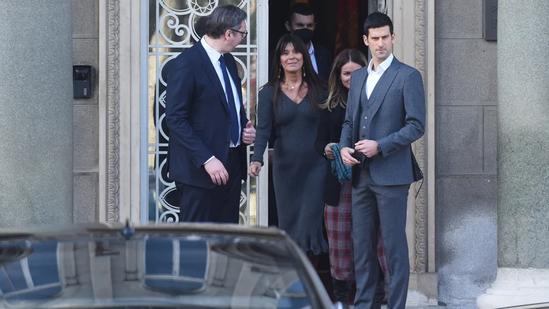 Novak Đoković se je pred enim tednom mudil na obisku pri predsedniku države Aleksandru Vučiću in obljubil, da bo najkasneje v desetih dneh predstavil svojo plat zgodbe iz Melbourna.&nbsp;FOTO: Zorana Jevtić/Reuters
