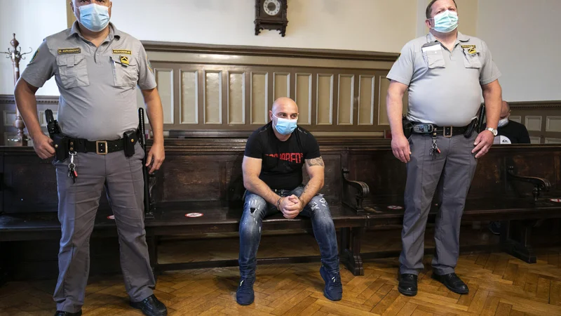 Hajzer Muzliukaj krivdo za storitev očitanega kaznivega dejanja vse od začetka zavrača. FOTO: Delo
