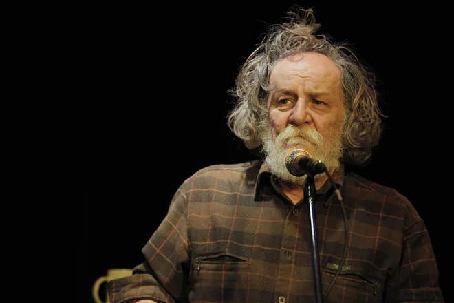 Marko Brecelj je na odru vsaj enkrat krvavel in večkrat gorel. Izgorel je 4. februarja, dobrih 70 let po tem, ko je bil rojen. FOTO: Uroš Hočevar
