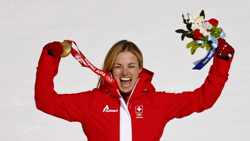 Fotografija: Tridesetletna Švicarka Lara Gut Behrami je bila velika zmagovalka jubilejne desete olimpijske preizkušnje v supervelslalomu. FOTO: Thomas Peter/Reuters