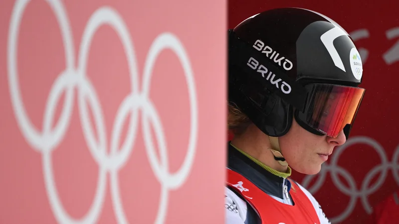 Fotografija: Ilka Štuhec v štartni hišici na vrhu proge v Yanqingu. FOTO: Fabrice Coffrini/AFP