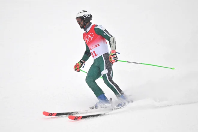 Fayik Abdi predstavlja smučanje v Savdski Arabiji. FOTO: Joe Klamar/AFP
