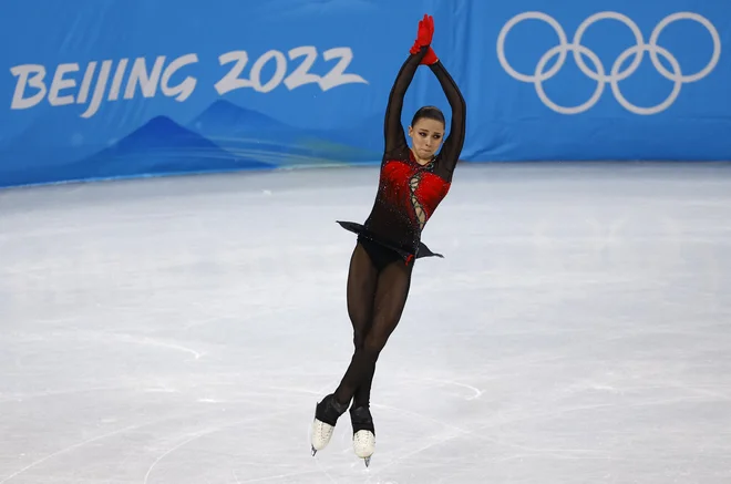 Ruska čudežna deklica je prejšnji teden postala prva ženska, ki ji je na olimpijskih igrah uspel skok s štrikratnim obratom. FOTO: Evgenia Novozhenina/Reuters