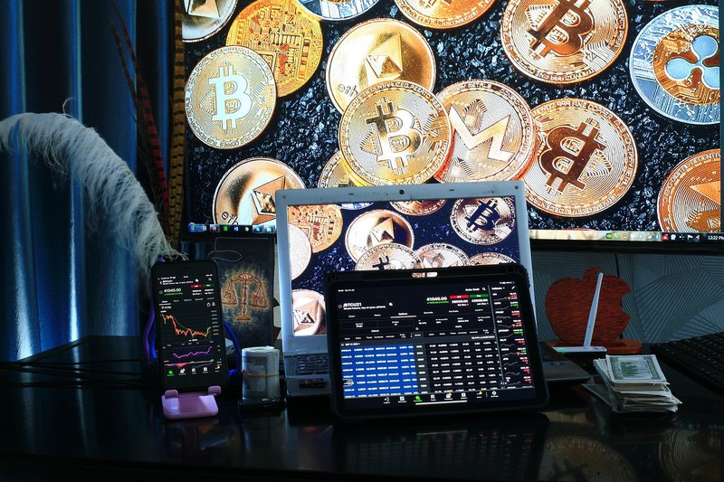 Fotografija: Kriptostrategije sledijo gibanju košarice različnih kriptovalut in trendom na trgu. FOTO: GoldHorn Crypto
